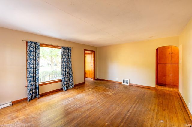 1219 W Westwood Drive, Goshen, IN 46526