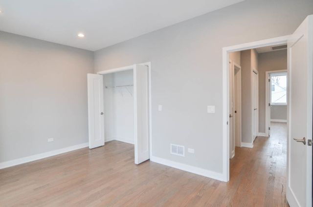 3069 S LYMAN Street, Chicago, IL 60608