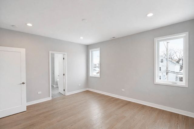 3069 S LYMAN Street, Chicago, IL 60608