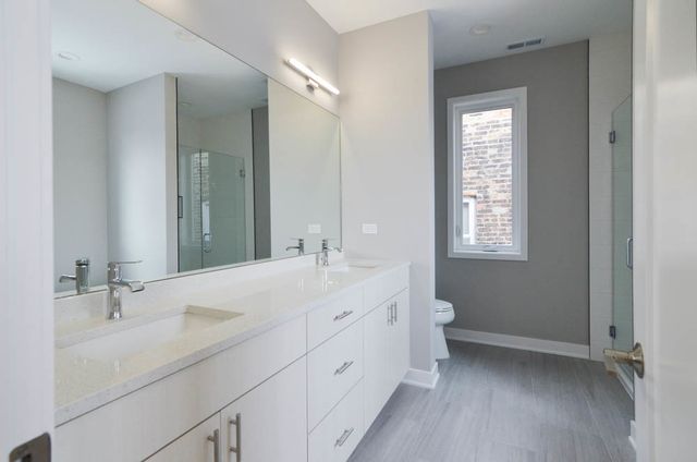 3069 S LYMAN Street, Chicago, IL 60608