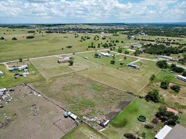 108 Lelon Lane, Springtown, TX 76082