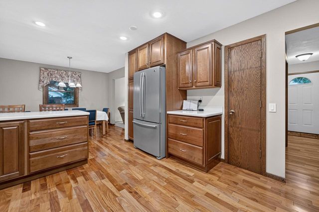 5800 Tall Oaks Road, Fitchburg, WI 53711