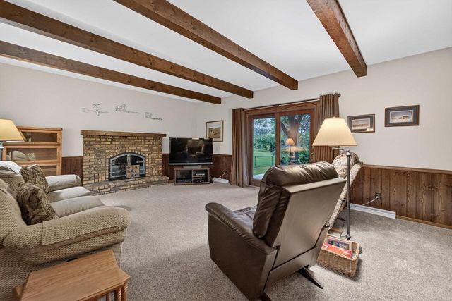 5800 Tall Oaks Road, Fitchburg, WI 53711