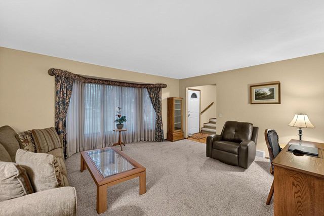 5800 Tall Oaks Road, Fitchburg, WI 53711