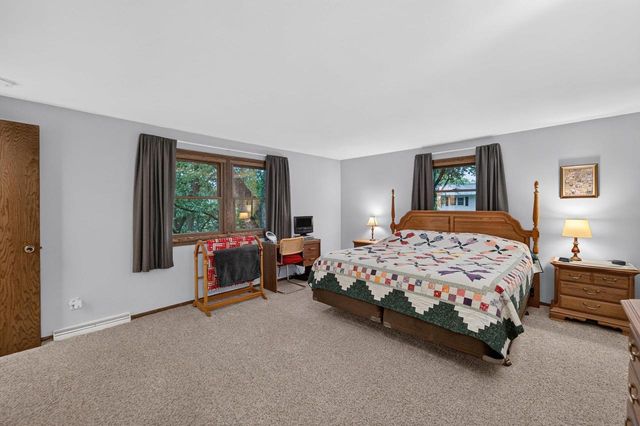 5800 Tall Oaks Road, Fitchburg, WI 53711