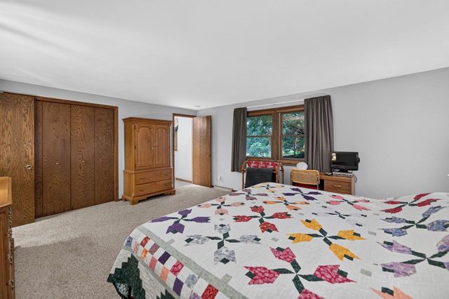 5800 Tall Oaks Road, Fitchburg, WI 53711