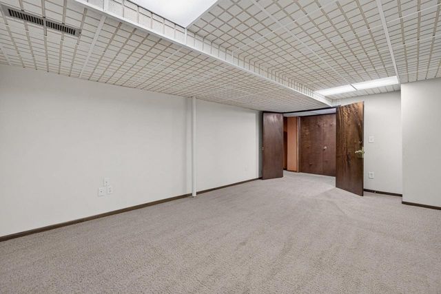 5800 Tall Oaks Road, Fitchburg, WI 53711