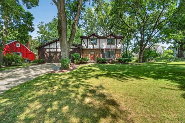 5800 Tall Oaks Road, Fitchburg, WI 53711