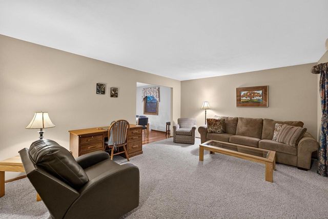 5800 Tall Oaks Road, Fitchburg, WI 53711