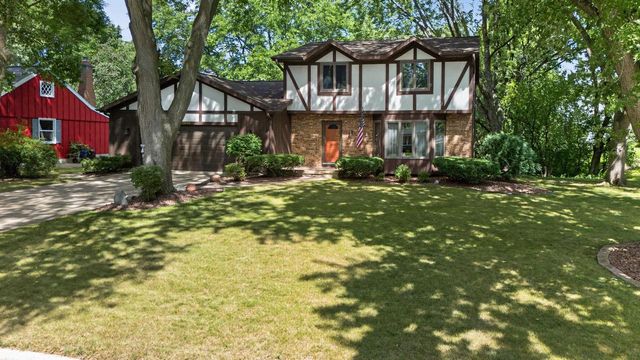 5800 Tall Oaks Road, Fitchburg, WI 53711
