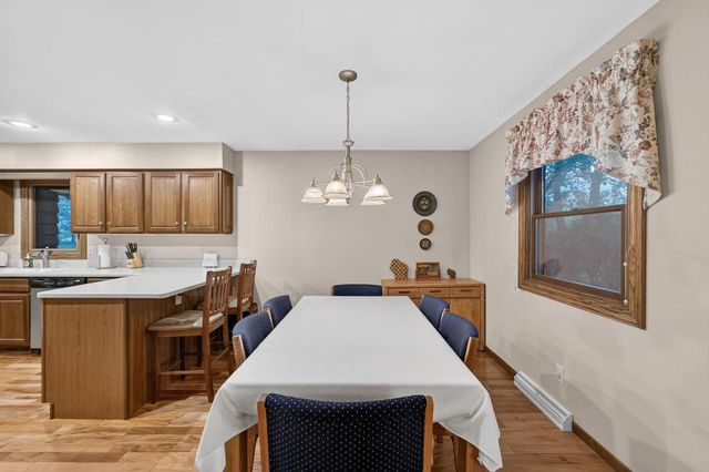 5800 Tall Oaks Road, Fitchburg, WI 53711