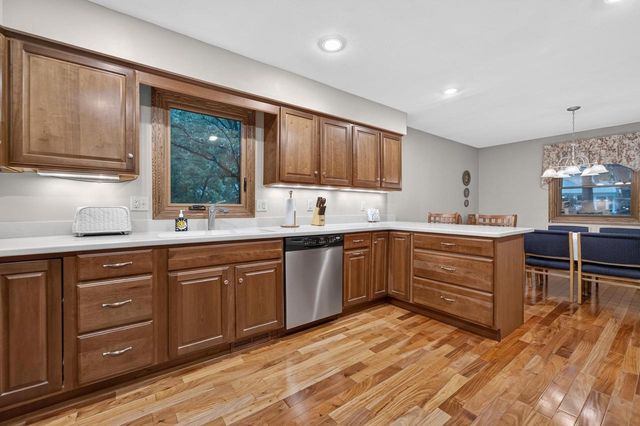5800 Tall Oaks Road, Fitchburg, WI 53711