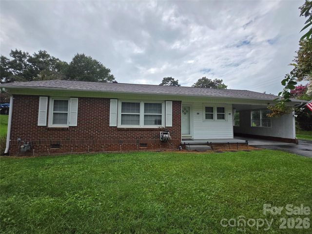 1326 26th Street SW, Hickory, NC 28602