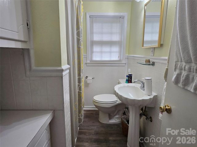 1326 26th Street SW, Hickory, NC 28602