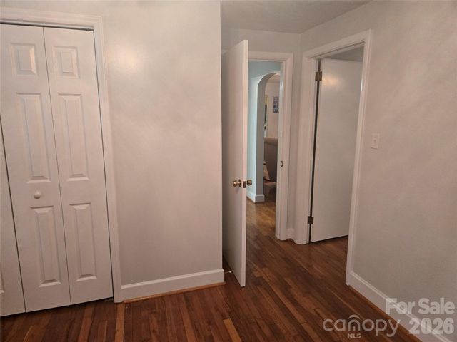 1326 26th Street SW, Hickory, NC 28602
