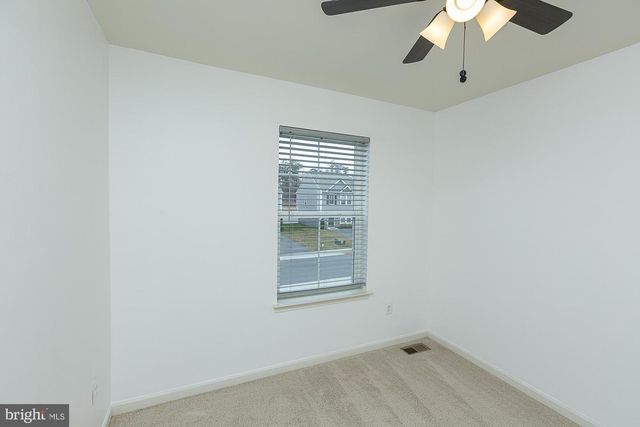 107 LOBLOLLY DR, Bunker Hill, WV 25413