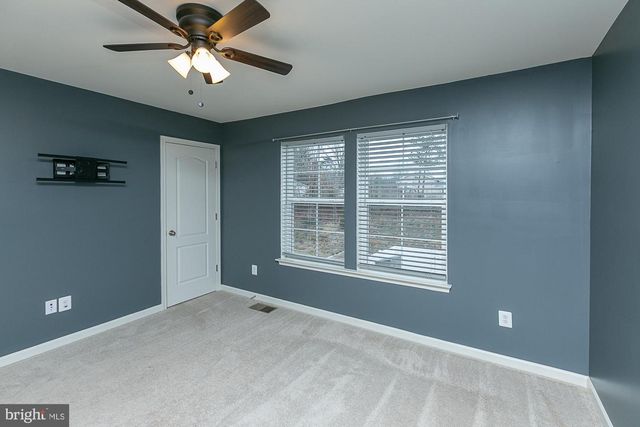 107 LOBLOLLY DR, Bunker Hill, WV 25413