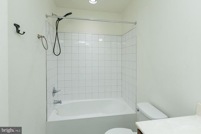 107 LOBLOLLY DR, Bunker Hill, WV 25413