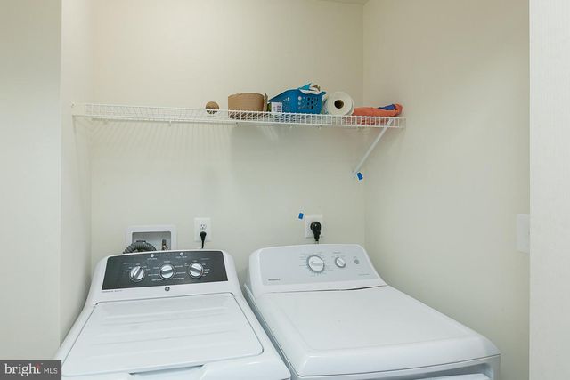 107 LOBLOLLY DR, Bunker Hill, WV 25413