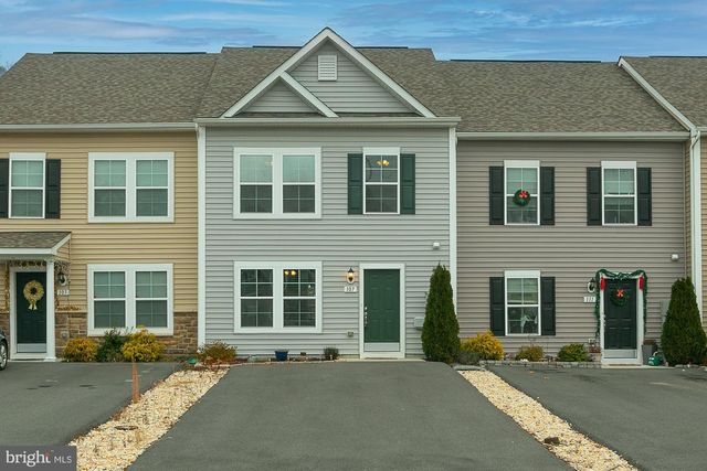 107 LOBLOLLY DR, Bunker Hill, WV 25413