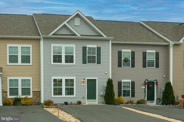 107 LOBLOLLY DR, Bunker Hill, WV 25413