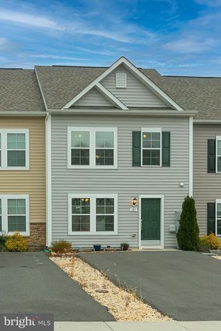 107 LOBLOLLY DR, Bunker Hill, WV 25413