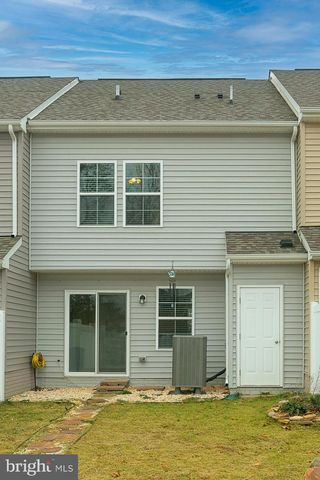 107 LOBLOLLY DR, Bunker Hill, WV 25413