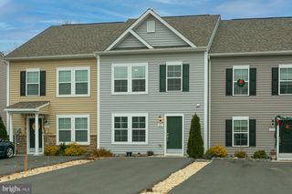 107 LOBLOLLY DR, Bunker Hill, WV 25413