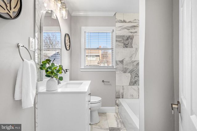 228 NICHOLSON RD, Mount Ephraim, NJ 08059