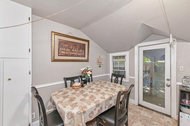 400 Leitch Ave, Sacramento, CA 95815
