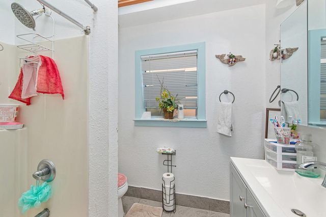 400 Leitch Ave, Sacramento, CA 95815