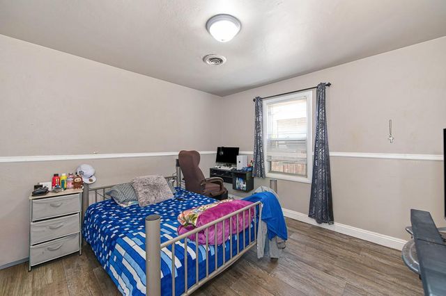 400 Leitch Ave, Sacramento, CA 95815
