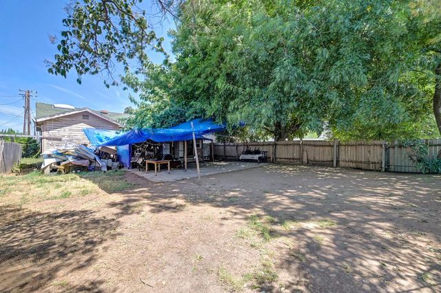 400 Leitch Ave, Sacramento, CA 95815