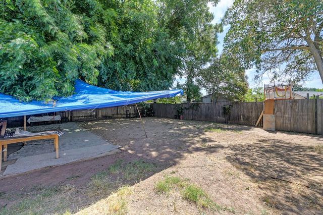 400 Leitch Ave, Sacramento, CA 95815