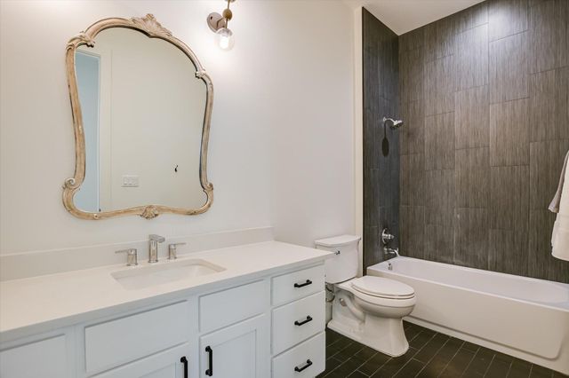 935 Wesley Ridge DR, Spicewood, TX 78669