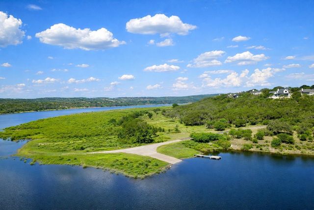 935 Wesley Ridge DR, Spicewood, TX 78669