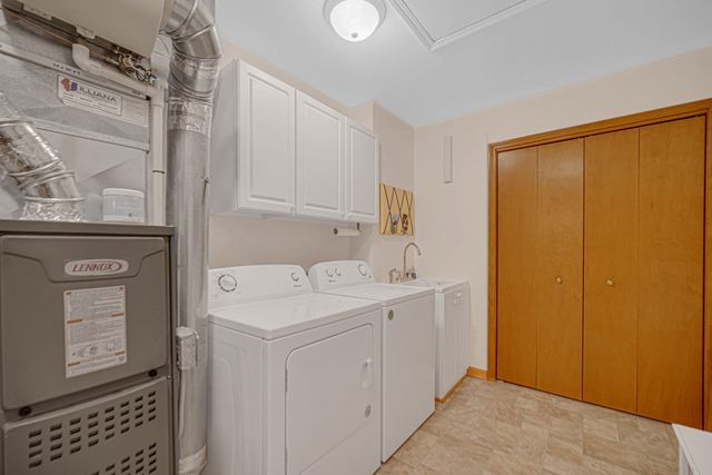 608 Sunflower Lane, Dyer, IN 46311