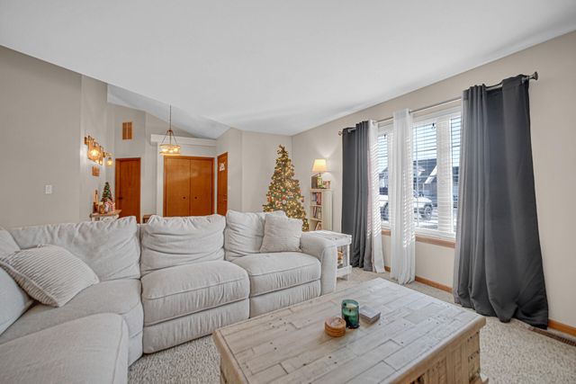 608 Sunflower Lane, Dyer, IN 46311