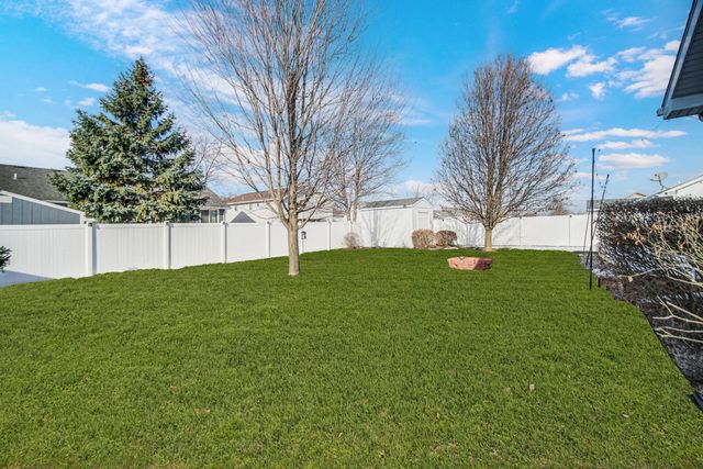 608 Sunflower Lane, Dyer, IN 46311