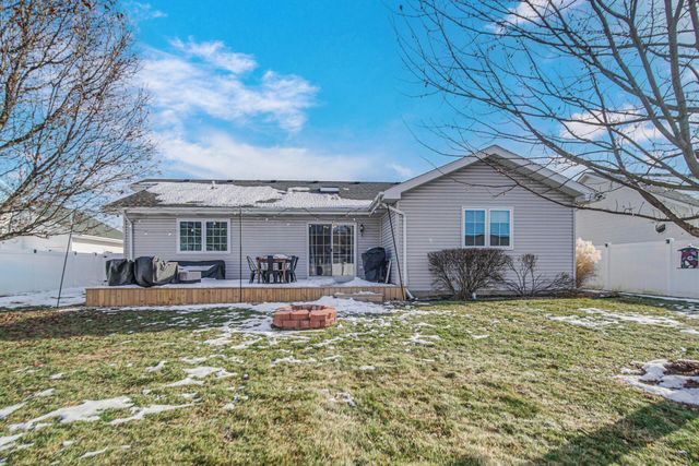 608 Sunflower Lane, Dyer, IN 46311