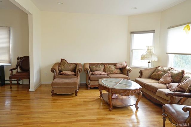 111 Fulton Avenue, Garden City Park, NY 11040