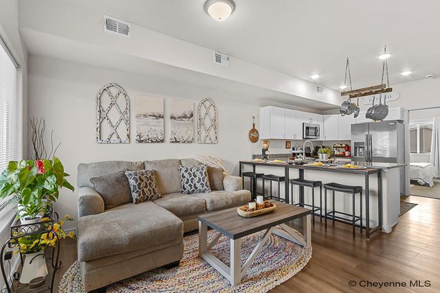 1533 ELSIE-JEAN TRL, Cheyenne, WY 82007