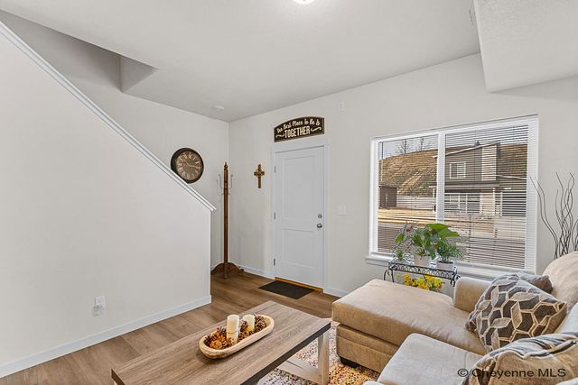 1533 ELSIE-JEAN TRL, Cheyenne, WY 82007