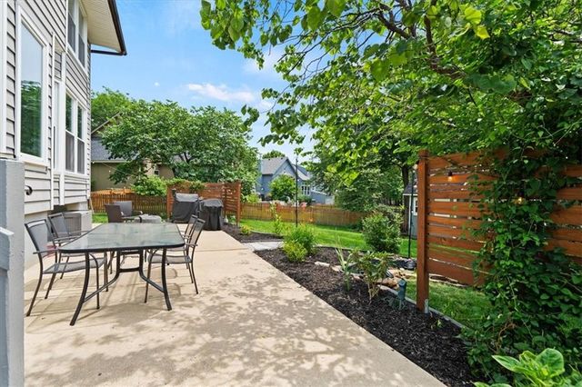 8501 W 149th Terrace, Overland Park, KS 66223