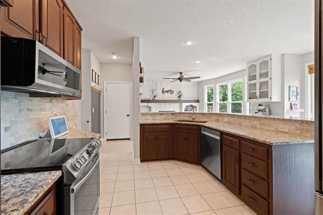8501 W 149th Terrace, Overland Park, KS 66223