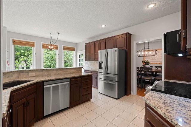 8501 W 149th Terrace, Overland Park, KS 66223