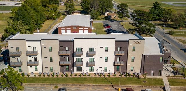 726 E Emma Avenue 306, Springdale, AR 72764