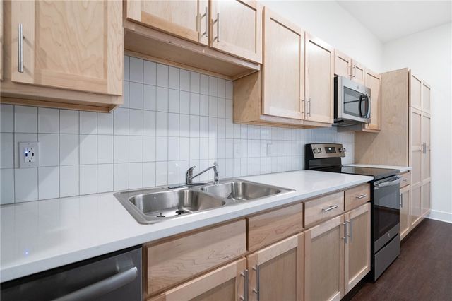 726 E Emma Avenue 306, Springdale, AR 72764