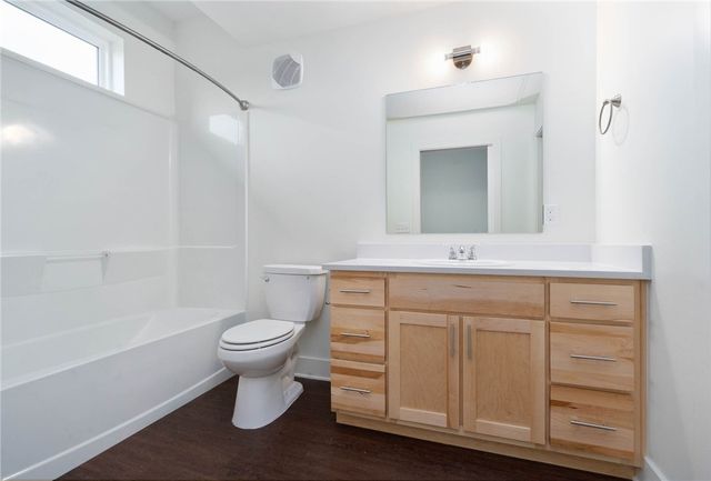 726 E Emma Avenue 306, Springdale, AR 72764