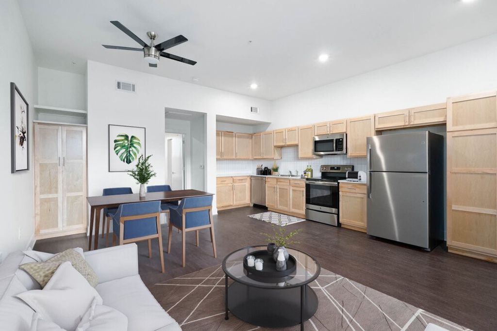 726 E Emma Avenue 306, Springdale, AR 72764